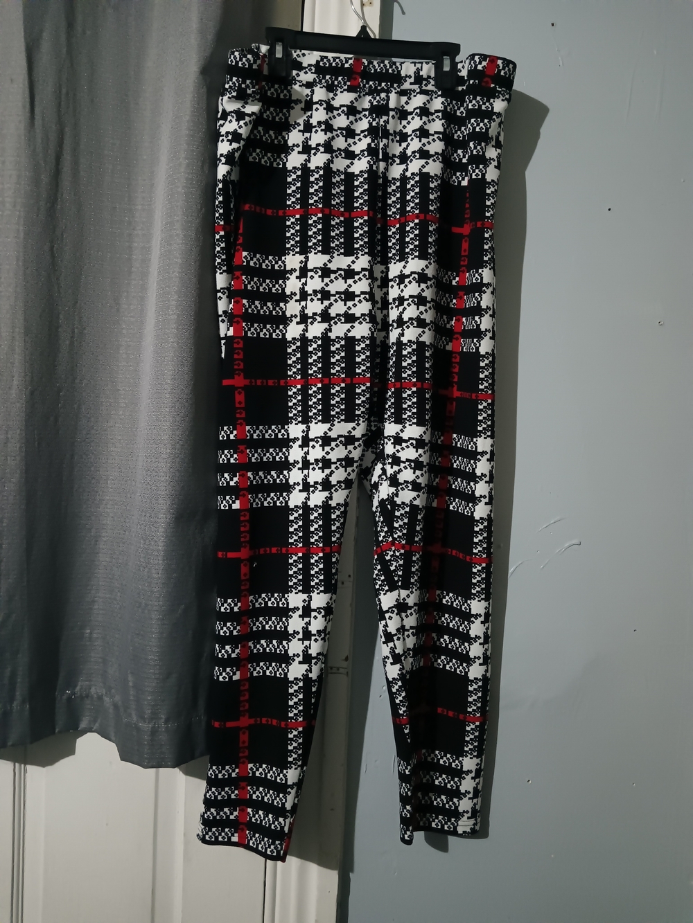 SHEIN Black White and Red Plaid Leggings